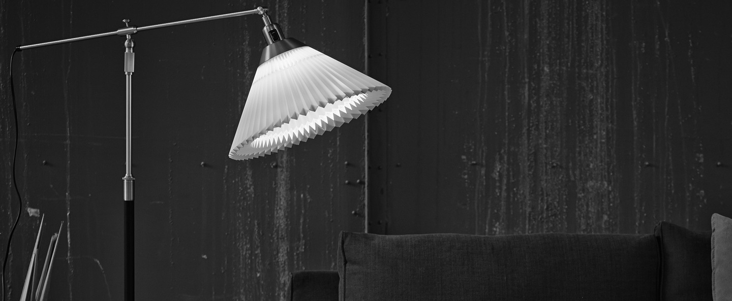 banner-image Lampadaire 349 laiton blanc o55cm h158cm le klint normal
