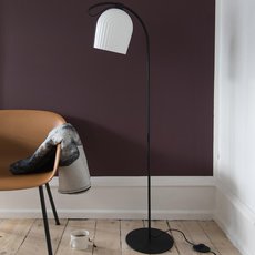 Lampadaire, Arc, blanc, LED, Ø28cm, H142cm Le Klint Lampadaire, Arc, blanc, LED, Ø28cm, H142cm Le Klint