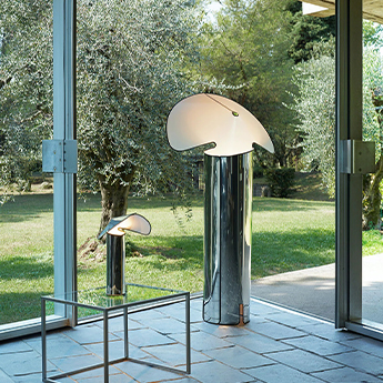 Lampadaire, Chiara, acier inox et blanc, bordure noire, L72cm, H145cm - Flos