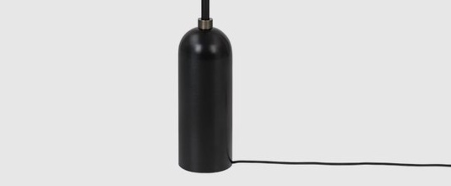banner-image Lampadaire gravity acier noirci o50cm h169cm gubi normal
