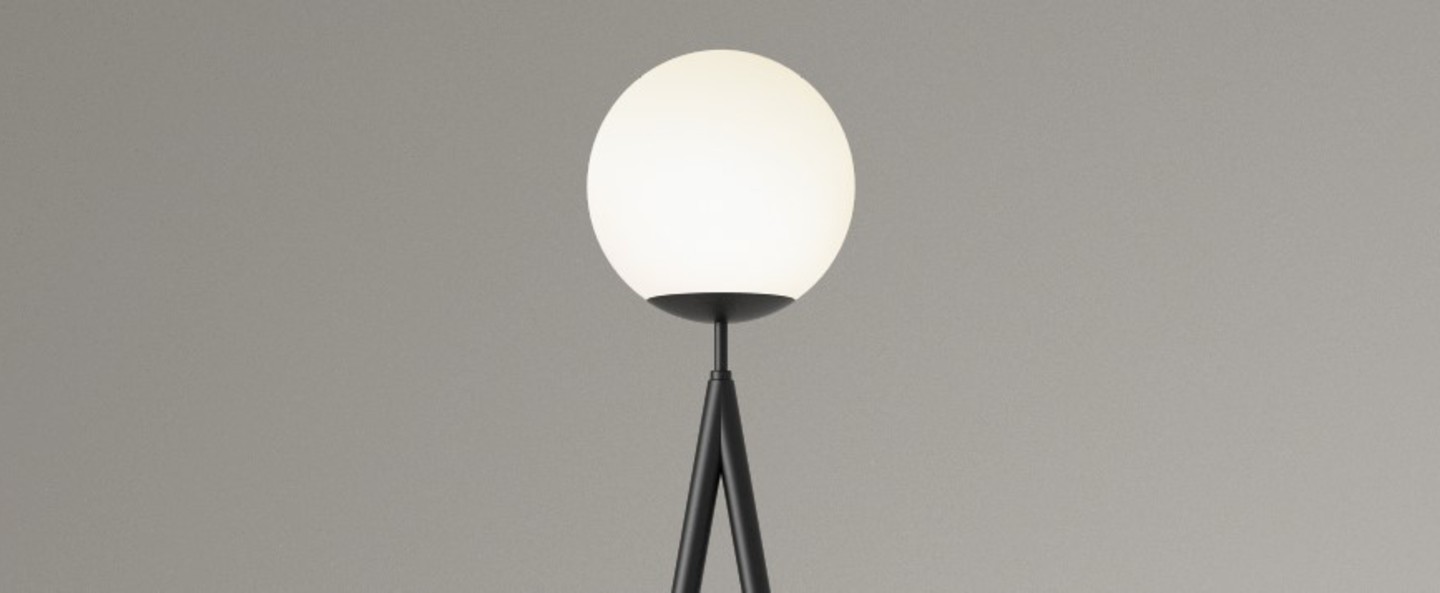 Lampadaire one globe slanted base noir led l48cm h175cm atelier areti normal