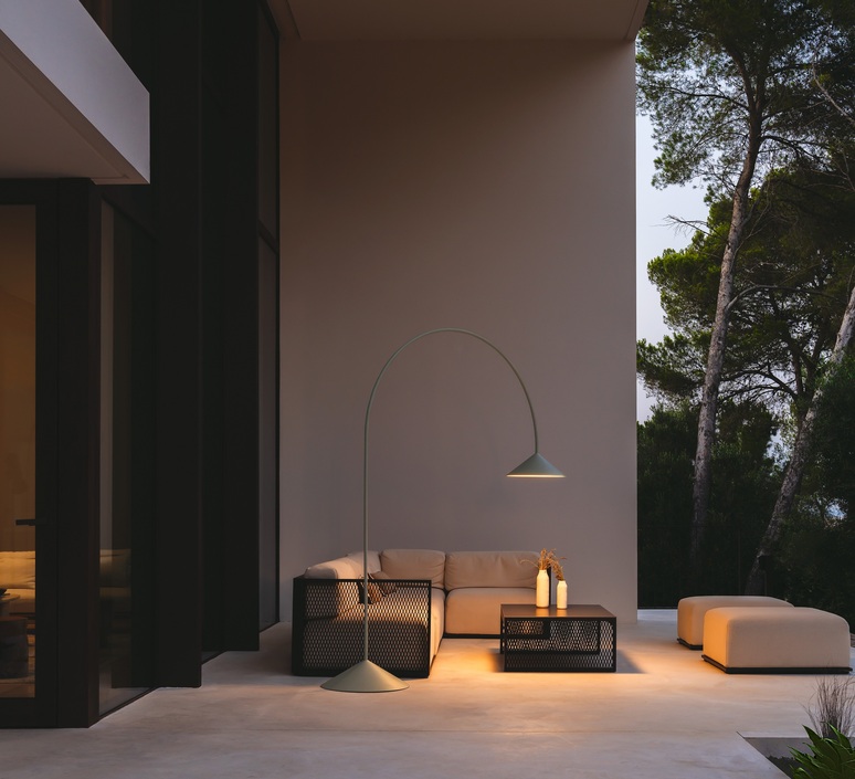 Out 4275 victor carrasco lampadaire floor light  vibia 427547 1z  design signed nedgis 175445 product