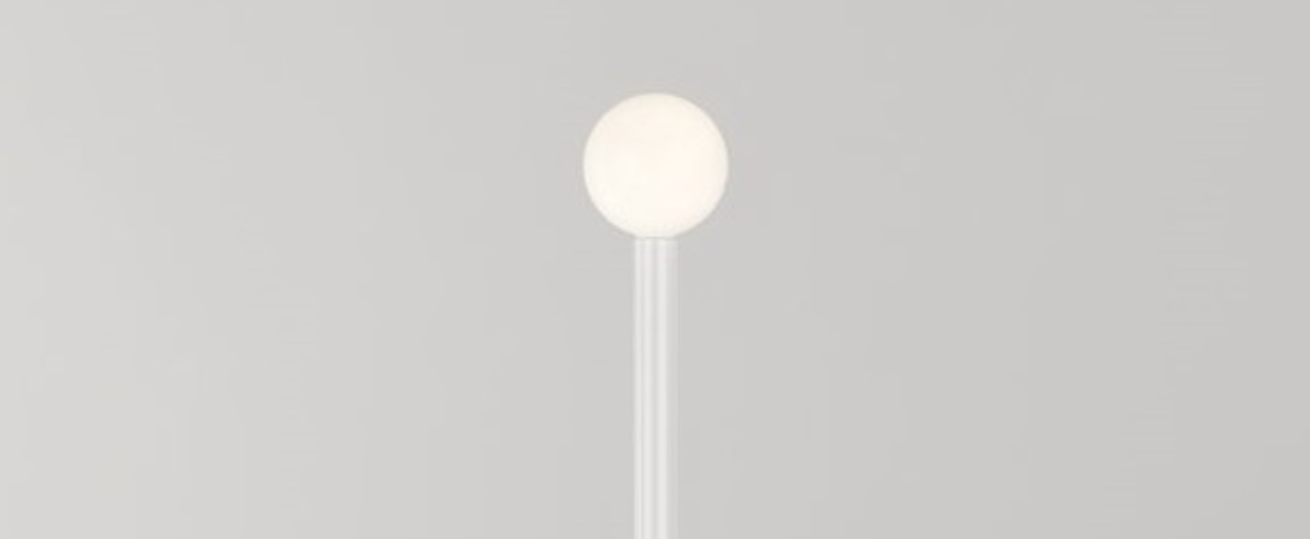 Lampadaire outlines sable blanc l20 4cm h156 7cm atelier areti normal