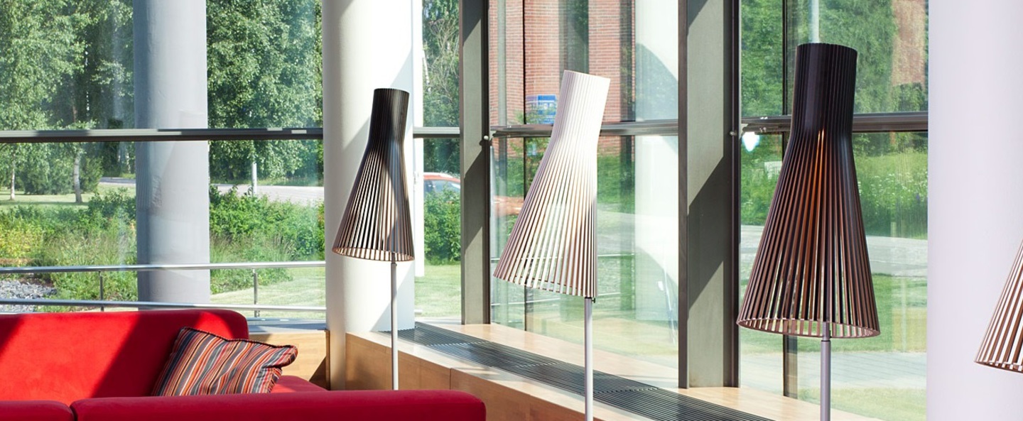 banner-image Lampadaire secto 4210 bois blanc led o30cm h175cm secto design normal
