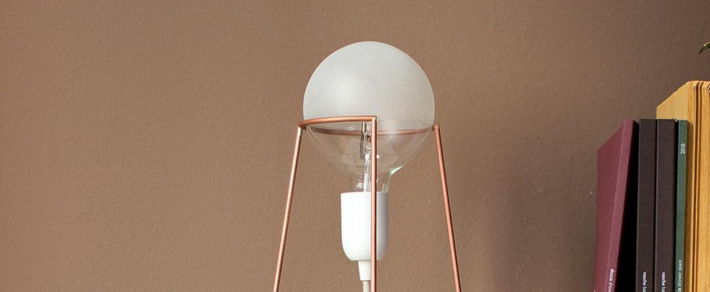 banner-image Lampe a poser agraffe cuivre h37cm eno studio normal