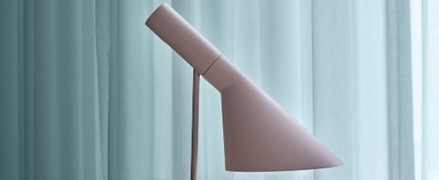 Lampe a poser aj mini rose pale l18 3cm h43 3cm louis poulsen normal