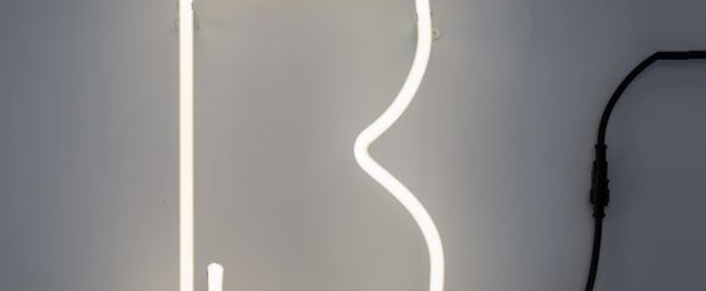 banner-image Lampe a poser alphafont b blanc l15 7cm h35cm seletti normal