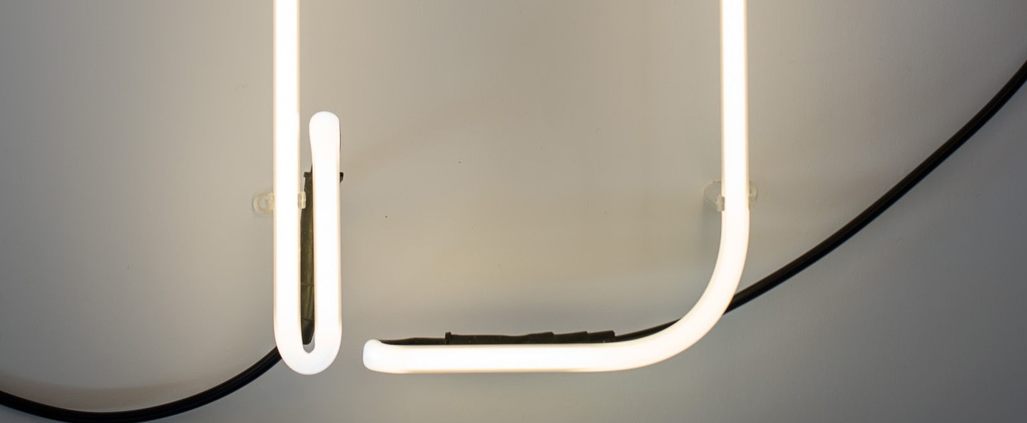 banner-image Lampe a poser alphafont d blanc l15 7cm h35cm seletti normal
