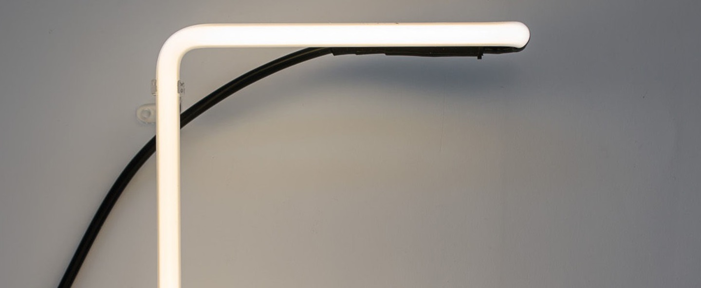 banner-image Lampe a poser alphafont f blanc l15 7cm h35cm seletti normal