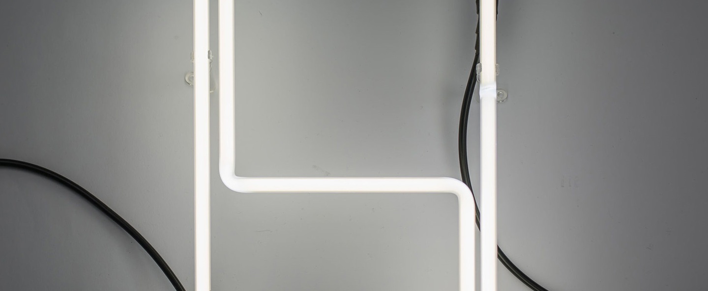 banner-image Lampe a poser alphafont h blanc l15 7cm h35cm seletti normal