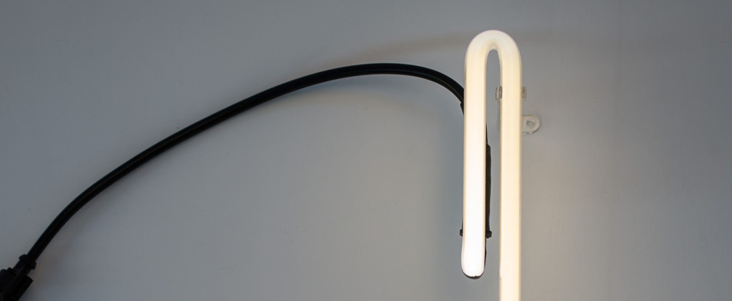 banner-image Lampe a poser alphafont j blanc l15 7cm h35cm seletti normal