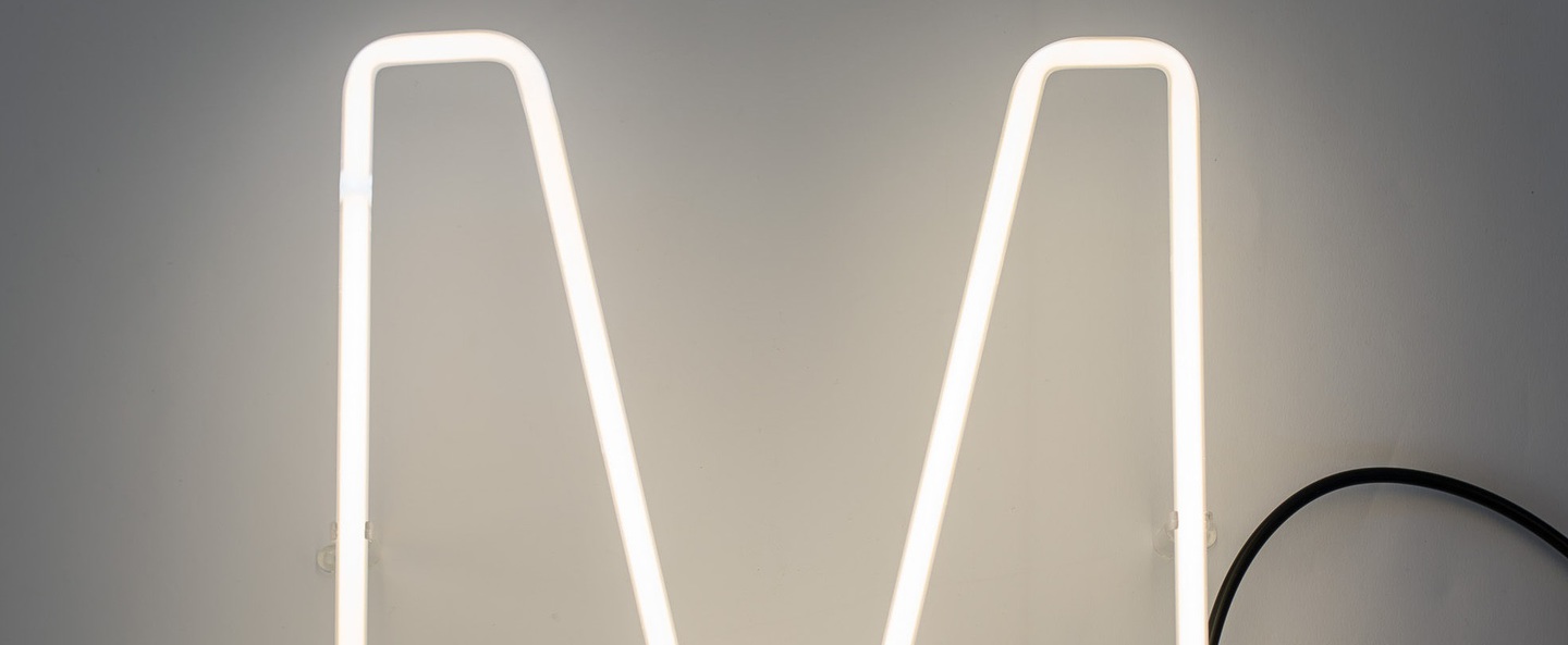 banner-image Lampe a poser alphafont m blanc l15 7cm h35cm seletti normal