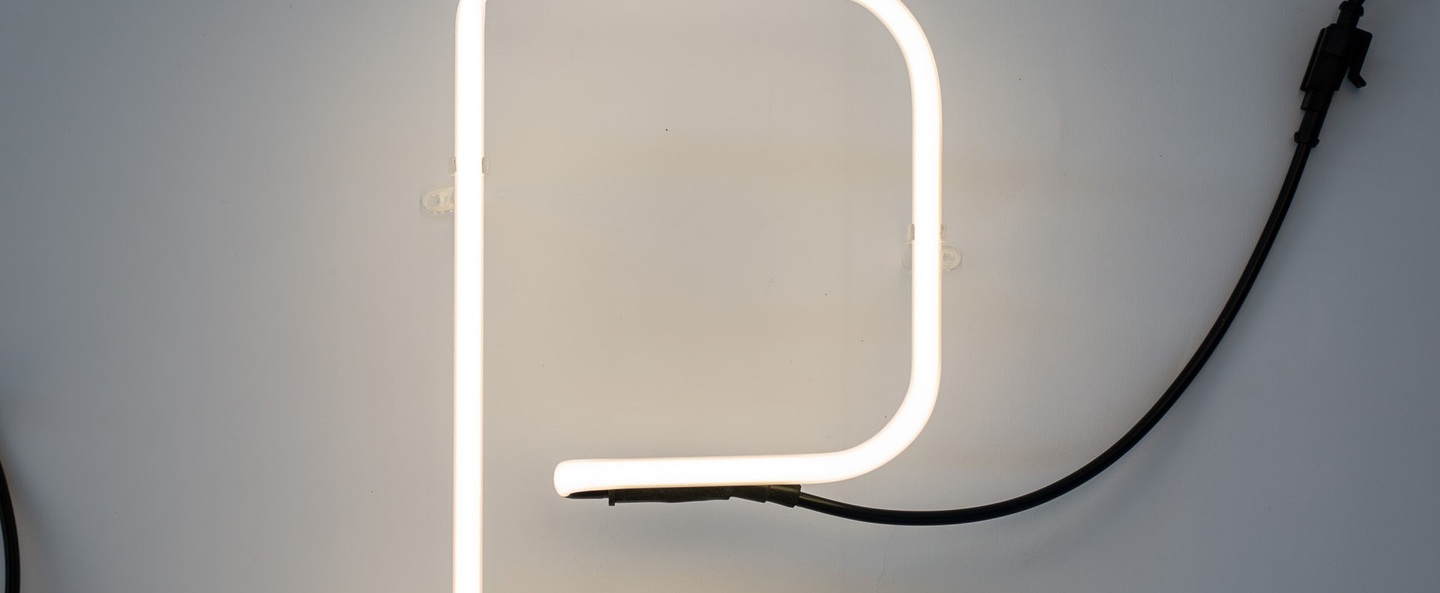 banner-image Lampe a poser alphafont p blanc l15 7cm h35cm seletti normal