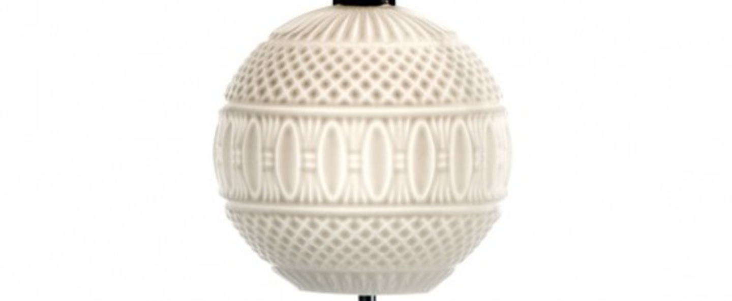 Lampe a poser arabesque blanc o22cm h33cm mm lampadari normal