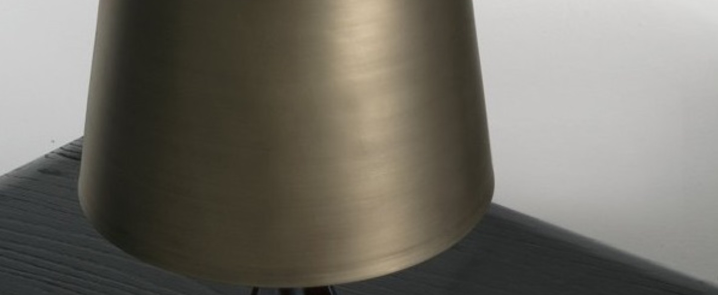 banner-image Lampe a poser base laiton noir l21cm h39cm tom dixon normal