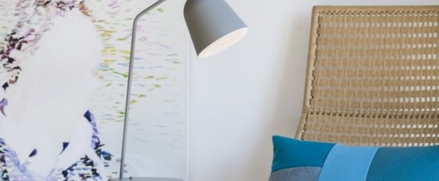 banner-image Lampe a poser cache gris led o20cm h57cm le klint normal