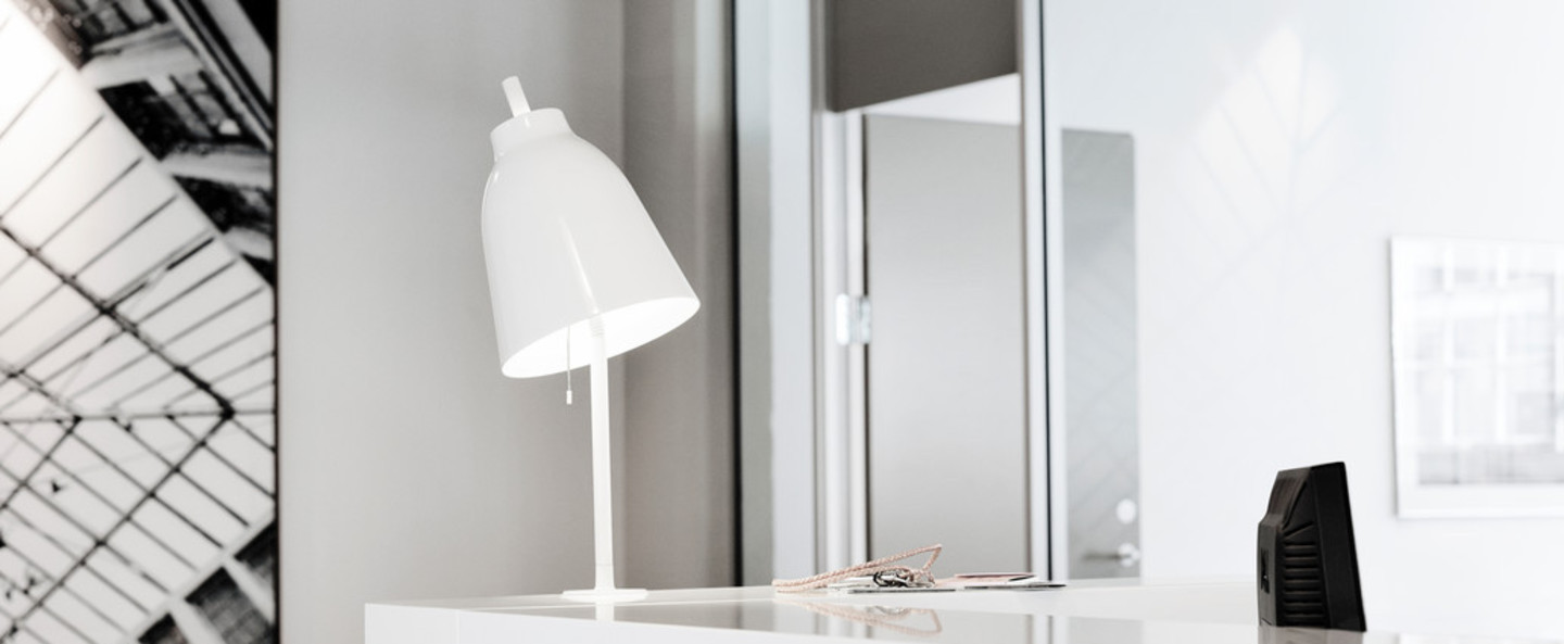 banner-image Lampe a poser caravaggio table blanc o20cm h51 7cm lightyears normal