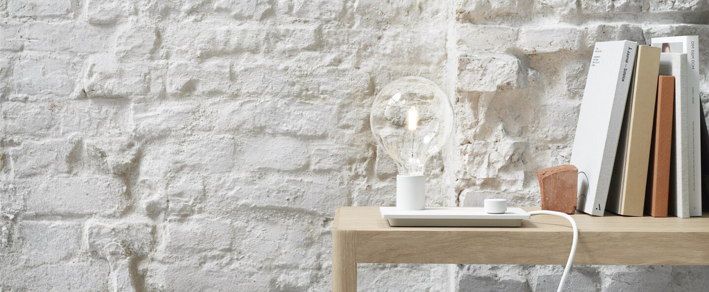 banner-image Lampe a poser control blanc h21cm l23cm muuto normal