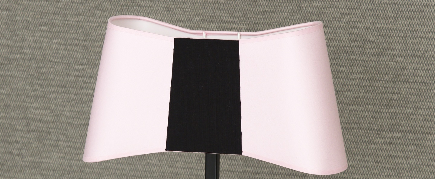 banner-image Lampe a poser couture rose noir h39cm designheure normal