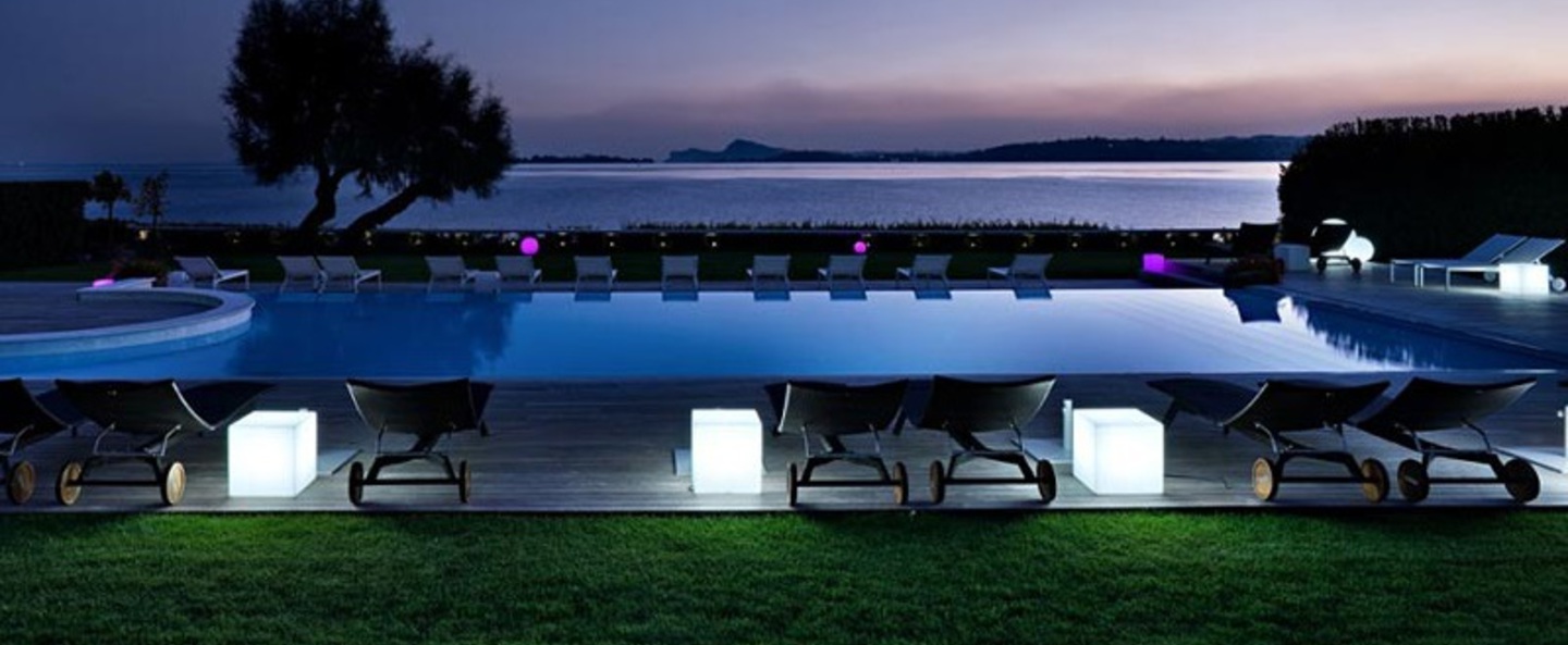 banner-image Lampe a poser cubo blanc h60cm slide normal