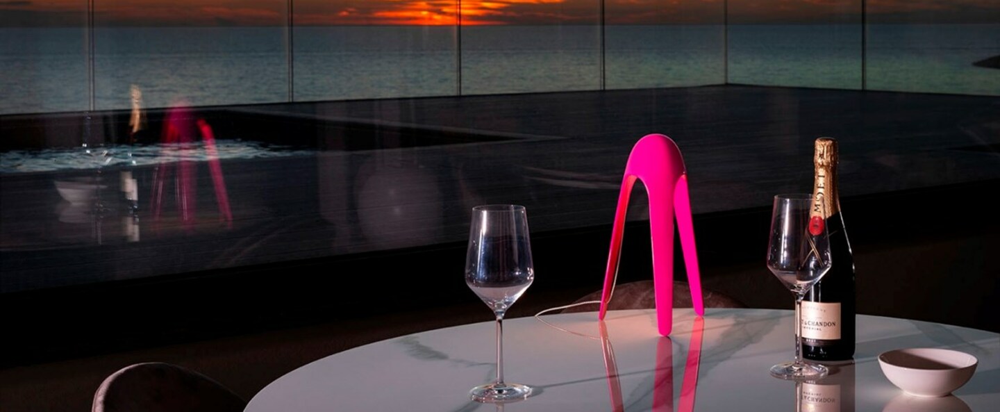 Lampe a poser cyborg fuchsia h31cm martinelli luce normal