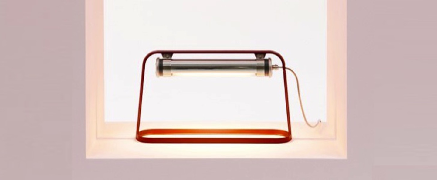 banner-image Lampe a poser d exterieur astrup dimmable led rouge marsala argent h35cm l60cm sammode normal