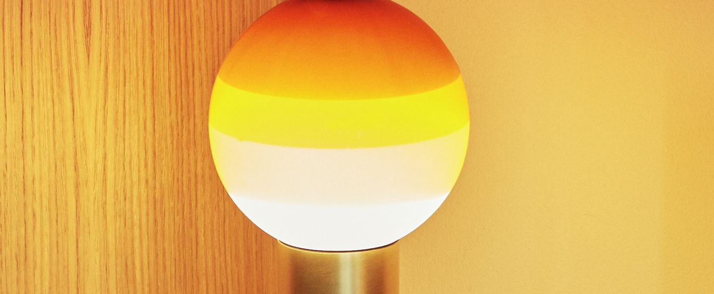 banner-image Lampe a poser dipping light ambre led o12 5cm h22 2cm marset normal