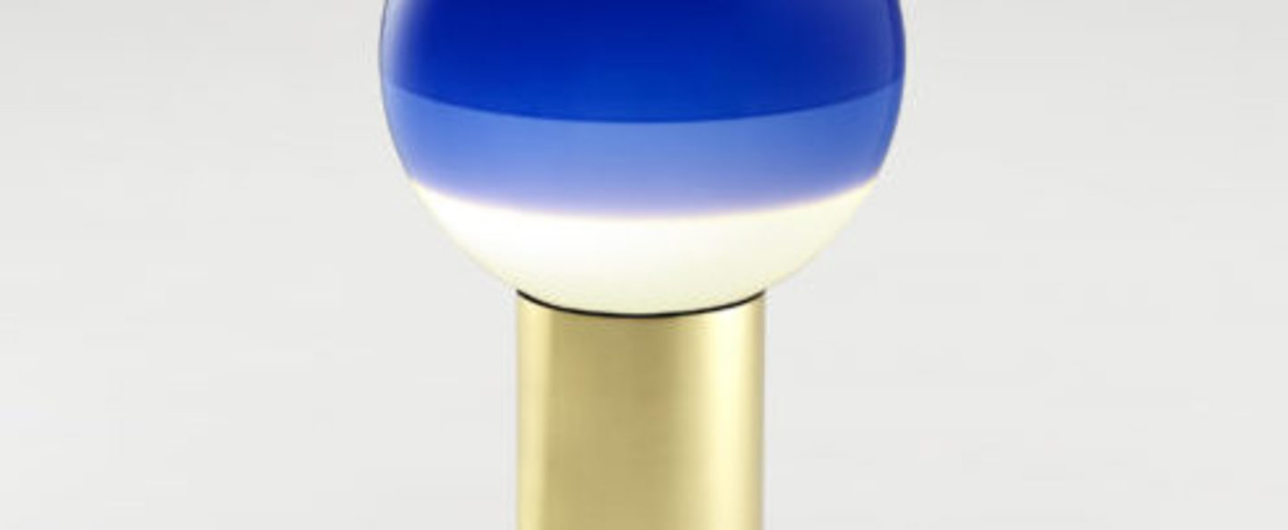 banner-image Lampe a poser dipping light portable bleu laiton led k 240lm o12 5cm h22 2cm marset normal