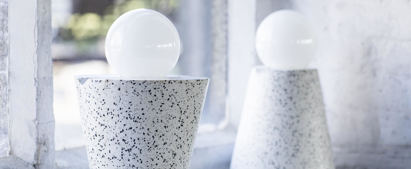 banner-image Lampe a poser figure terrazzo blanc noir o17cm h18cm serax normal