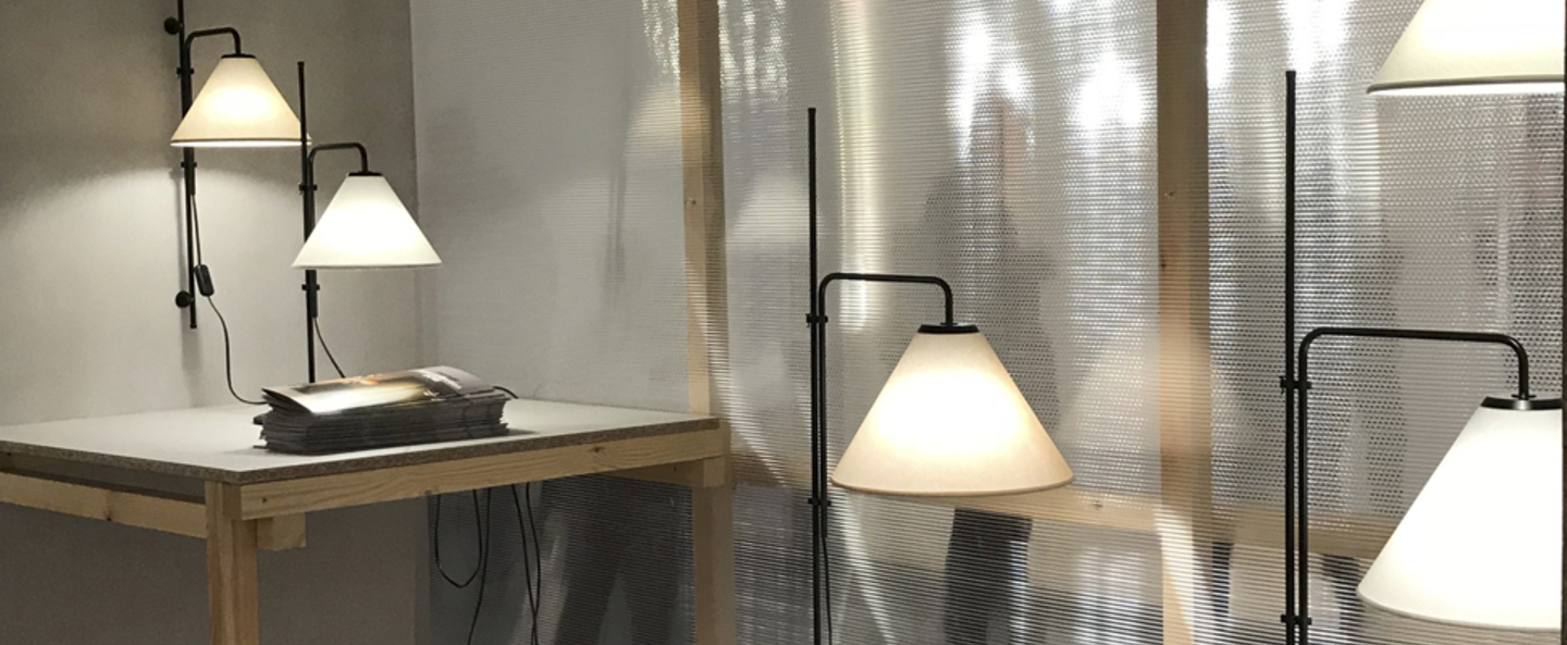 banner-image Lampe a poser funiculi fabric noir sable led h61 4cm marset normal
