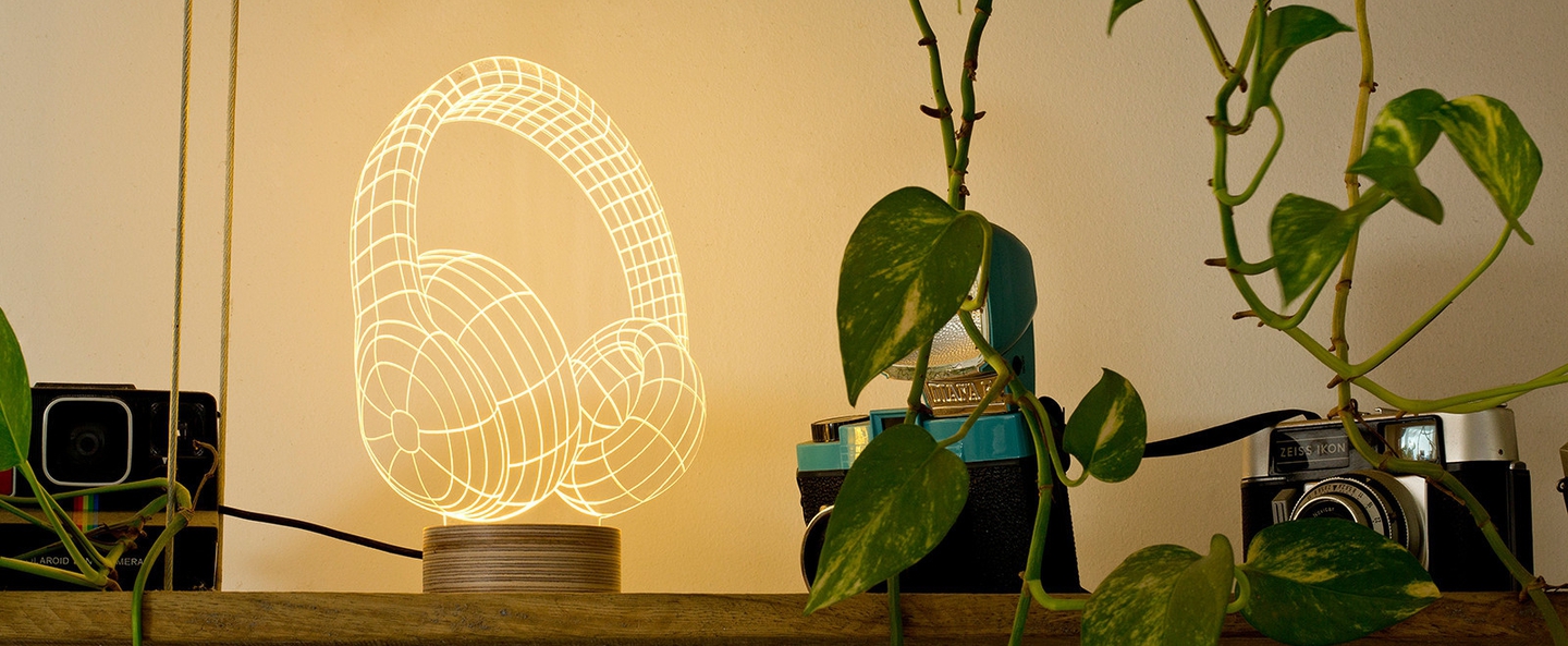 banner-image Lampe a poser headphones led h23cm studio cheha normal