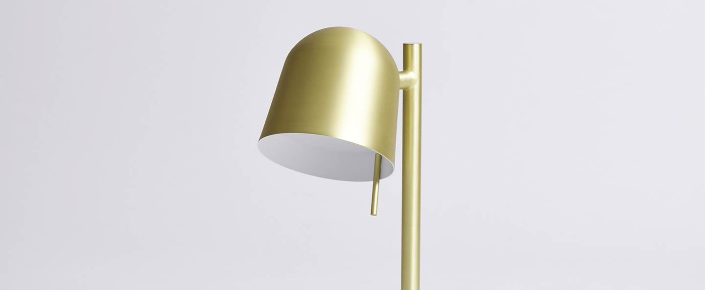 banner-image Lampe a poser ho table laiton l15cm h43cm eno studio normal