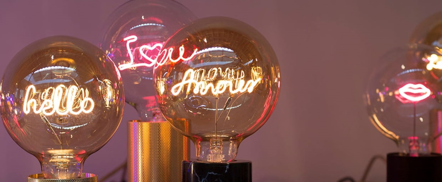 banner-image Lampe a poser je taime romance transparent blanc led 2700k 180lm ocm hcm mitb message in the bulb normal