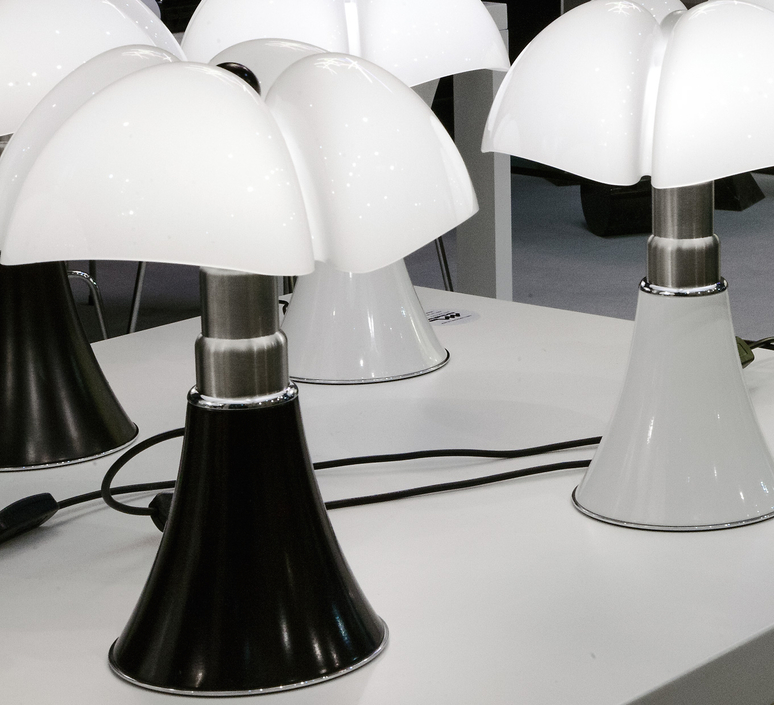 Minipipistrello gae aulenti martinelli luce 620 j t ma luminaire lighting design signed 15595 product