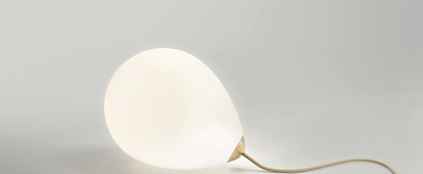 Lampe a poser on my mind blanc et laiton l27cm h23cm anastassiades studio normal