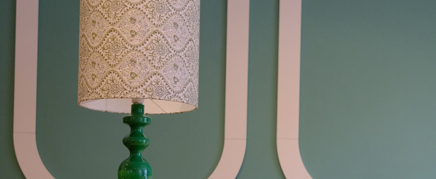 banner-image Lampe a poser pamela vert laque et abat jour a motifs vert o35cm h87cm popus editions normal