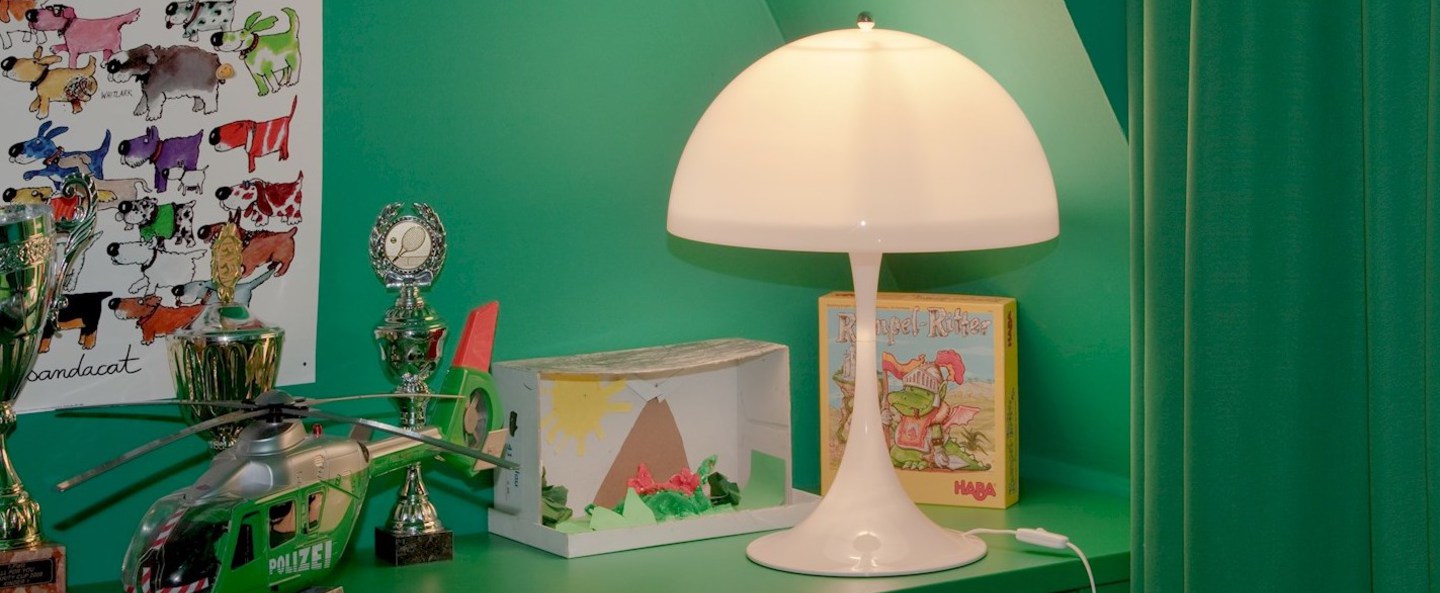 banner-image Lampe a poser panthella blanc o40cm h58cm louis poulsen normal