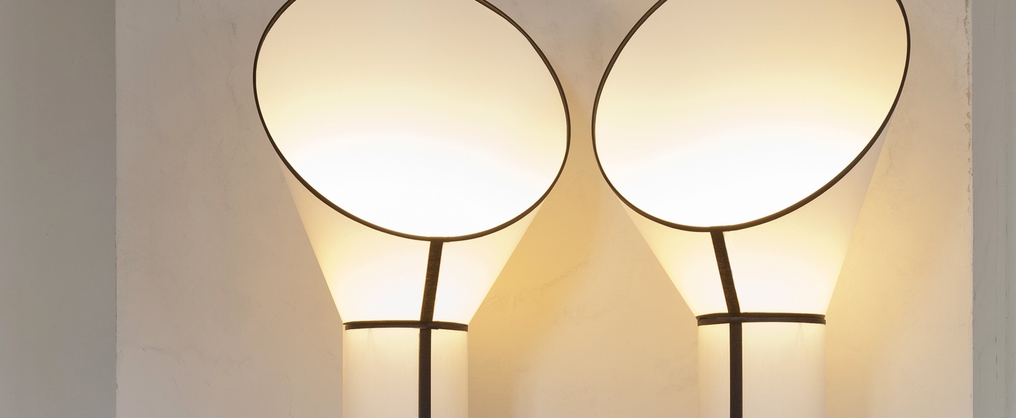 banner-image Lampe a poser petit cargo blanc noir h67cm designheure normal