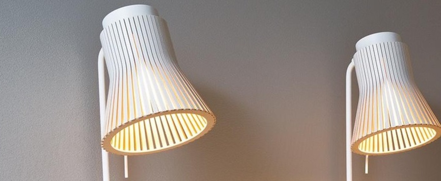 banner-image Lampe a poser petite 4620 bois blanc led l27cm h56cm secto design normal