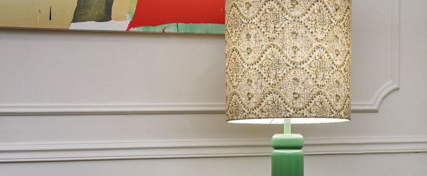banner-image Lampe a poser petra vert laque et abat jour a motifs vert o35cm h73cm popus editions normal