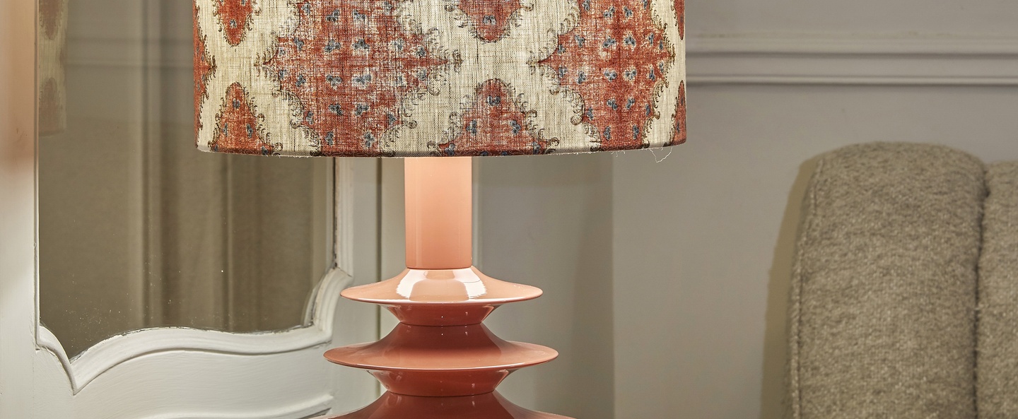 banner-image Lampe a poser pimlico terracotta laque et abat jour a motifs terracotta o32cm h50cm popus editions normal