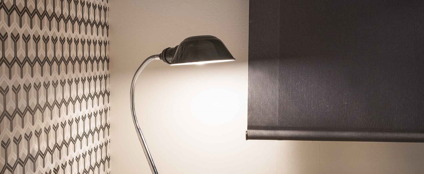 Lampe a poser remake noir led o9 5cm h15 5cm faro normal