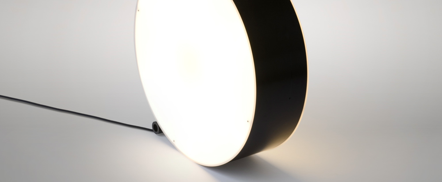 Lampe a poser round noir et blanc o70cm h70cm atelier areti normal