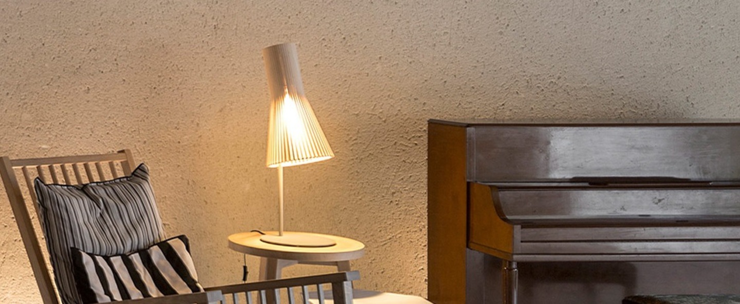 banner-image Lampe a poser secto 4220 blanc stratifie led o25cm h75cm secto design normal