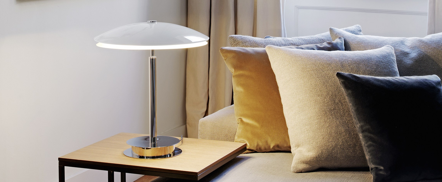 banner-image Lampe a poser tris blanc brillant h43cm fontana arte normal