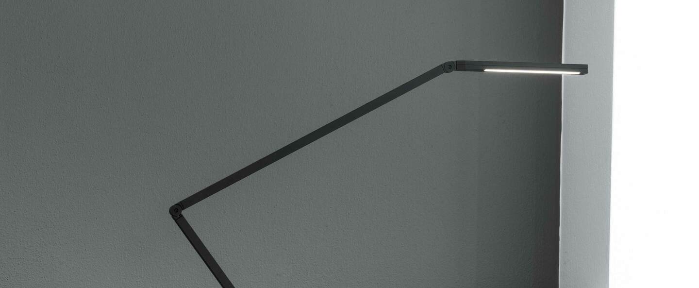 Lampe a poser untitled linear noir l66cm h50cm nemo lighting normal