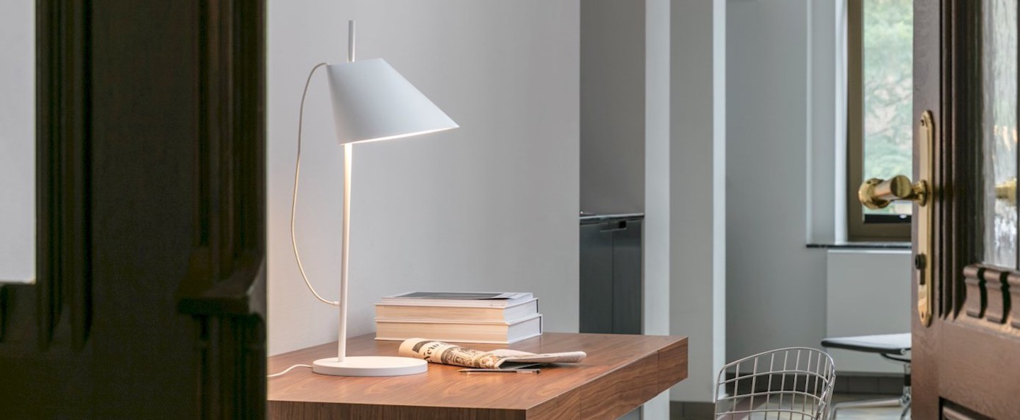 banner-image Lampe a poser yuh blanc led l20cm h61cm louis poulsen normal