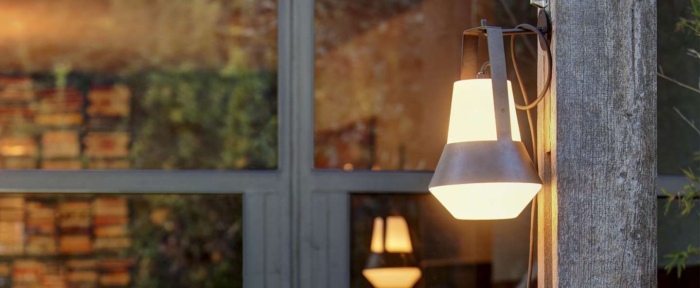 banner-image Lampe de jardin baladeuse cat blanc h32cm faro normal