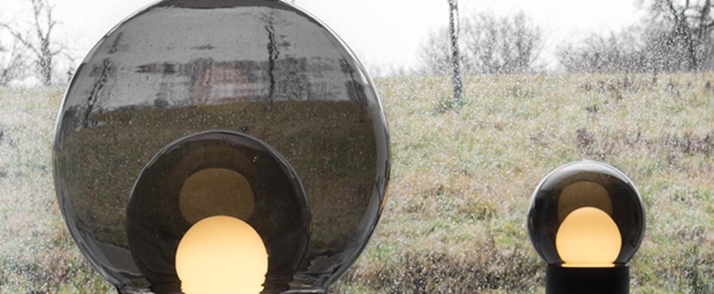 banner-image Lampe de sol boule medium verre fume gris h74cm pulpo normal