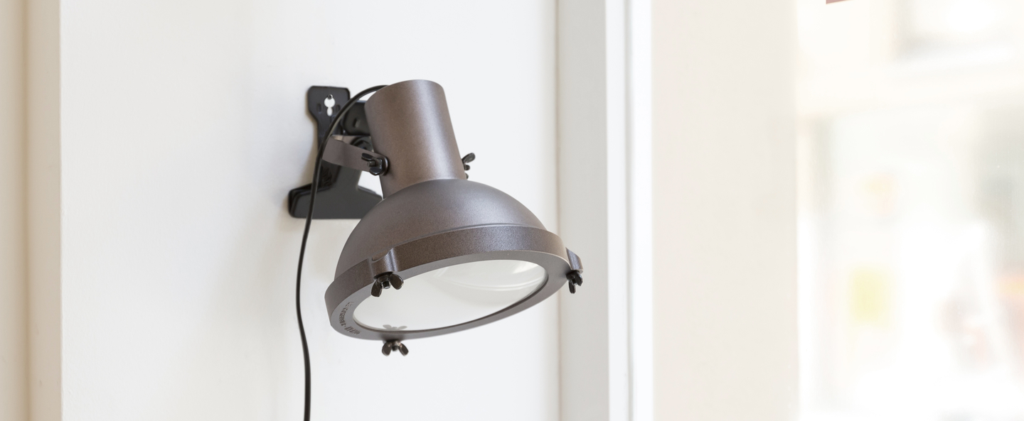 banner-image Lampe pince projecteur 165 moka l16cm h22cm nemo lighting normal